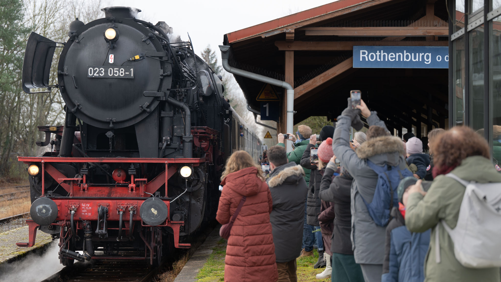 Dampfzug nach Ro­then­burg zum Rei­ter­les­markt