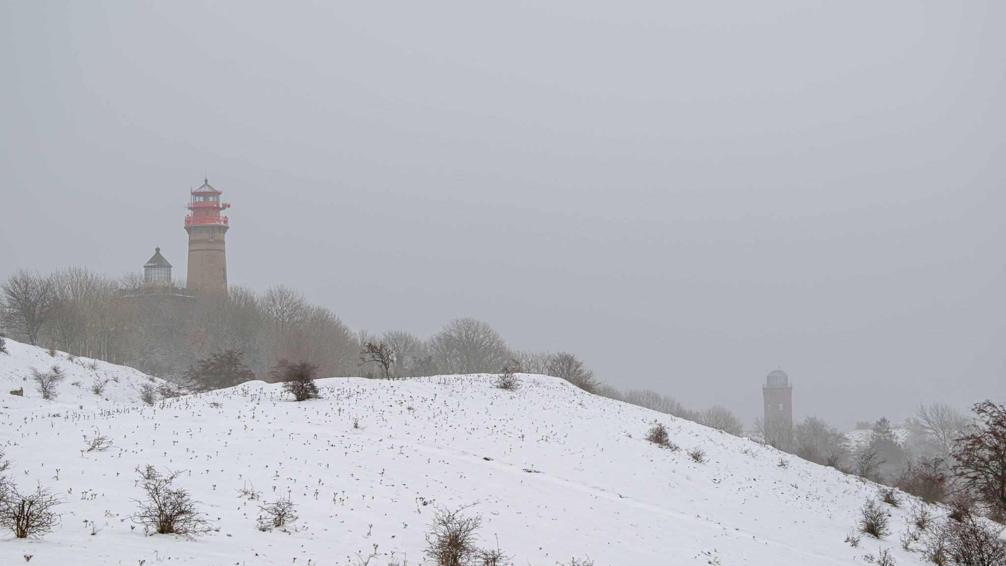 Leuchttürme und Peilturm auf dem Kap Arkona im Schnee